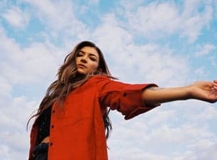 Tractor Presents: Tenille Townes - The Living Room Tour - w/ Corrina AT The Fremont Abbey